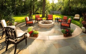 Benefits of Using Local Hardscaping Contractors for Your Projects