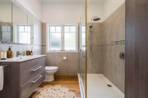 Planning a Seamless Transition from Bathtub to Shower What to Consider